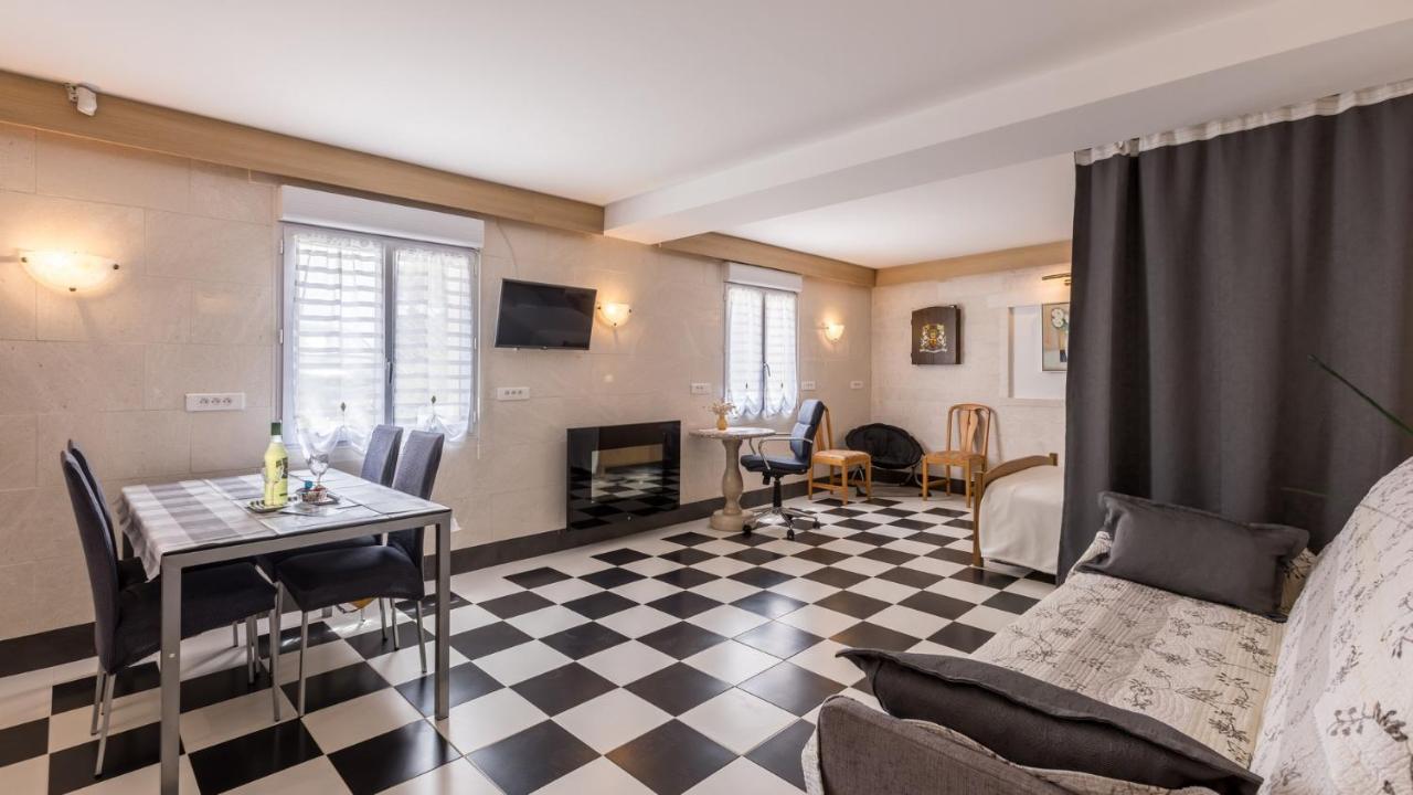 Apartments Katarina 特罗吉尔 外观 照片