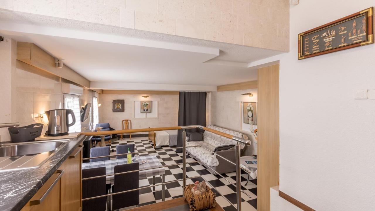 Apartments Katarina 特罗吉尔 外观 照片